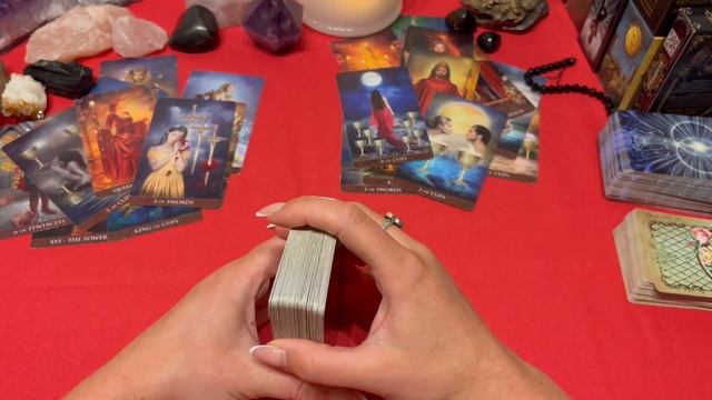 СТОИТ ЛИ МНЕ ПЕРВОЙ УЙТИ ? // Ваши вопросы в комментариях // Таро прогноз// ЧТО ГОВОРЯТ О ВАС КАРТЫ смотреть онлайн