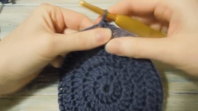 (crochet) How To - Crochet a Simple Beanie for Ladies - Mens Size (22"-24") смотреть онлайн