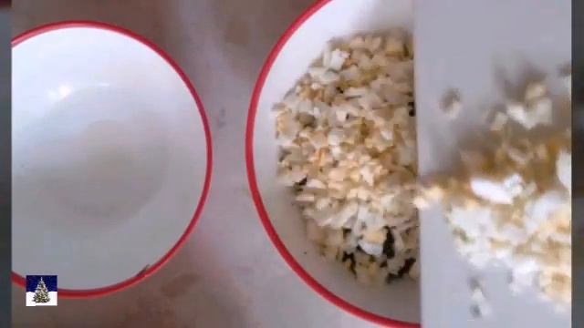 Жареные пирожки с зелёным луком и яйцом. Просто и вкусно. смотреть онлайн