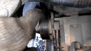 как снять генератор на ниссан альмера ,натяжной ролик.mp4