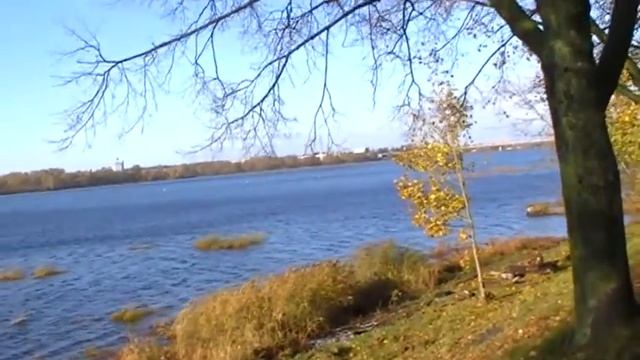 путь по берегу Даугавы в Риге смотреть онлайн
