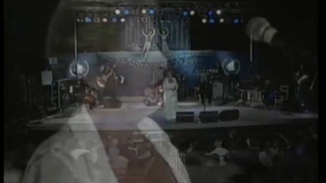 Poly Panou sings Theodorakis Se poio Vouno смотреть онлайн