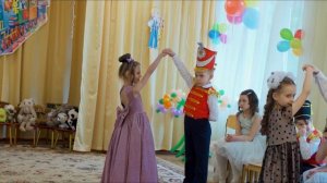 Вальс Гусаров и Барышень. Подготовительная группа. 8 марта. Выпускной в детском саду.