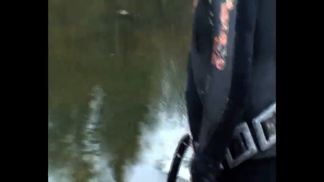 Подводная охота с Александром Кочубеем. Охота на угря! смотреть онлайн