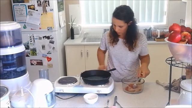 How to make tasty Beef Mince Liver Patties + why beef liver is so good for you! смотреть онлайн