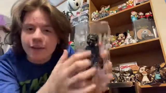 Neca chard chucky action figure unboxing review смотреть онлайн