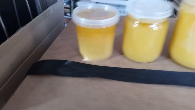 Мед розшарувався... Чи можна вживати його? #apiary #honey смотреть онлайн