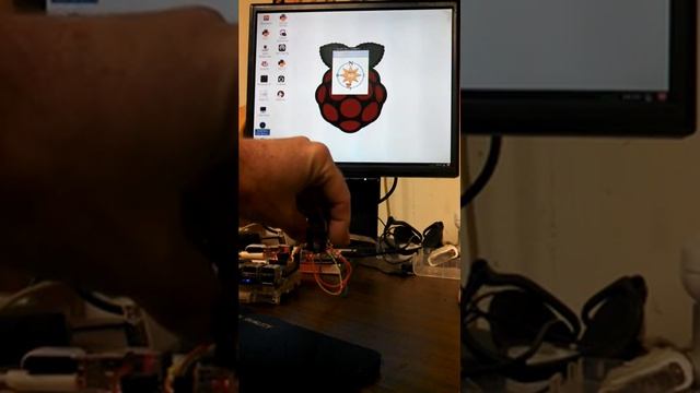 LSM303 Compass Board w/html5 animation on Raspberry Pi смотреть онлайн