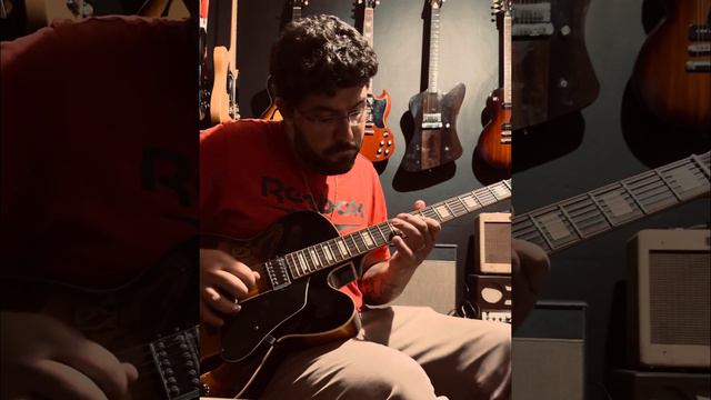 Ibanez AF75 artcore com captadores Gretsch Broad’tron смотреть онлайн