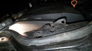 КАК Открыть Капот ПАССАТ Б5 1999г закис механизм. VW Passat b5 hood