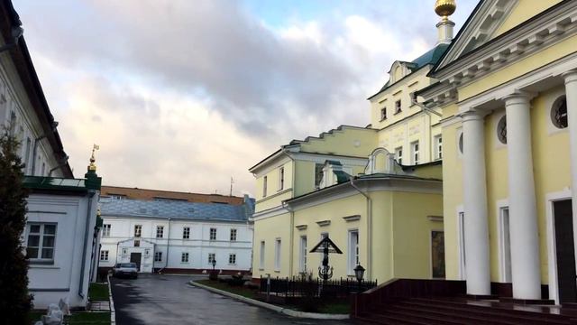 Колокольный звон в Свято-Екатерининском мужском монастыре смотреть онлайн