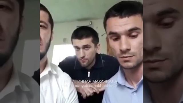 Аварцы против чеченца. Чеченец извиняется перед дагестанцами смотреть онлайн