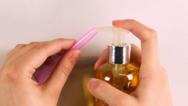 Зачем Она Посыпала Зубную Пасту Содой? 7 Классных Лайфхаков для Путешествий смотреть онлайн