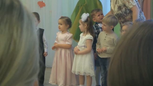 Вика праздник осени 1 смотреть онлайн