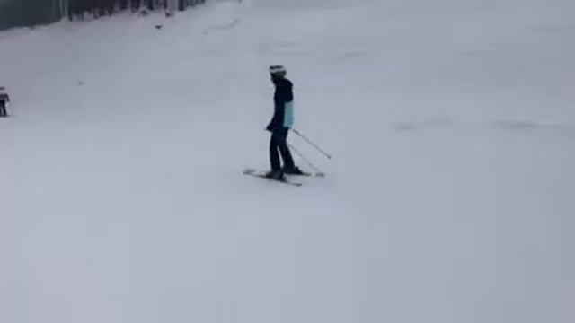 Катя второй день на лыжах