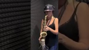 Поющий саксафон!!!