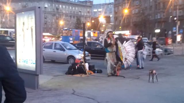 Необычное исполнение на площади Калинина, Новосибирск смотреть онлайн