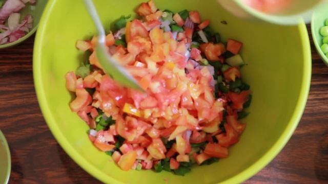 Healthy Vegetable Salad Recipe | Quick and Easy Vegetable Salad | EasyCookingWithShilpa смотреть онлайн