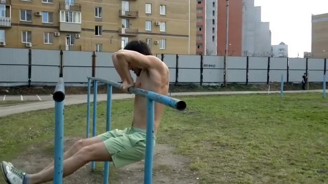 Обучалка на брусьях для начинающих смотреть онлайн