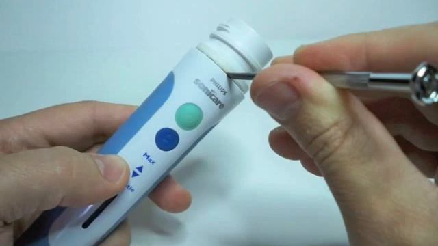 Philips Sonicare Elite Toothbrush Repair: How to Replace On/Off switch смотреть онлайн