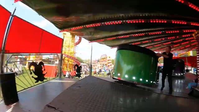 Barkers Funfair | Tamworth Castle | 16/04/2022 смотреть онлайн