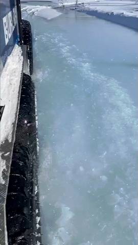 Когда весной начинают вскрываться реки в Якутии смотреть онлайн