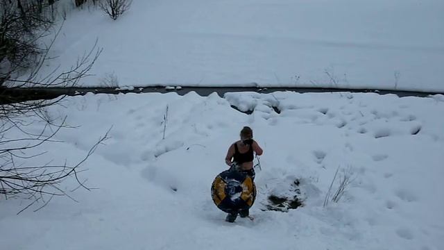 МОРЖЕ-ПОКАТУШКИ ))) На Ватрушке ! смотреть онлайн
