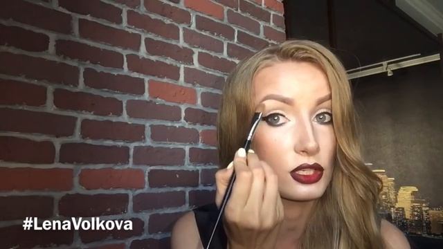 Лена Волкова. Уроки макияжа. Коррекция лица карандашом. Оформление бровей. смотреть онлайн