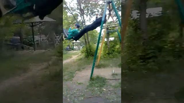 Как овощи качаются на старой качели! смотреть онлайн