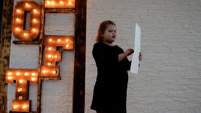 стих "О Маме" читает Софья Горбель смотреть онлайн