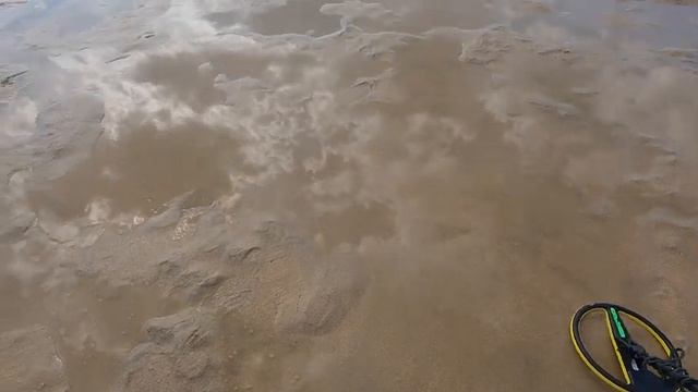 Metal Detecting Fistral Beach with Minelab Excalibur 2 смотреть онлайн