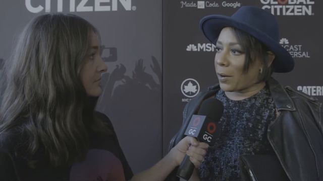 Selenis Leyva - Red Carpet GCF 2016 смотреть онлайн