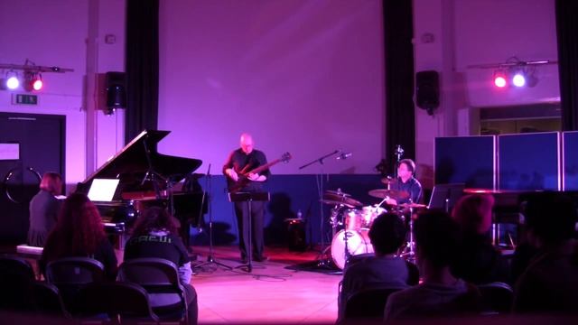 Meredith White Trio - IDAF 2014 - 'I Forgot To Breathe' смотреть онлайн