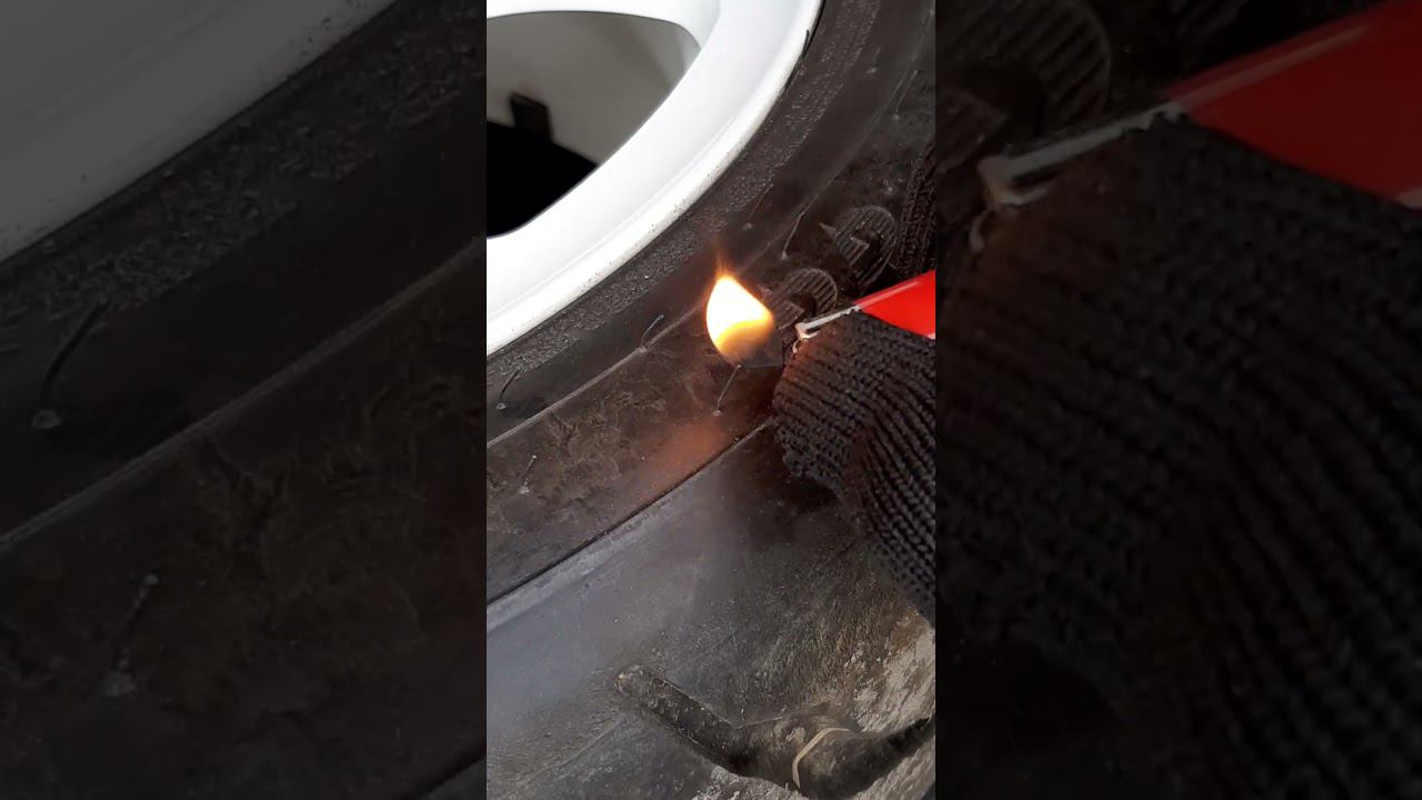 Резиновые усики на автомобильной шине смотреть онлайн