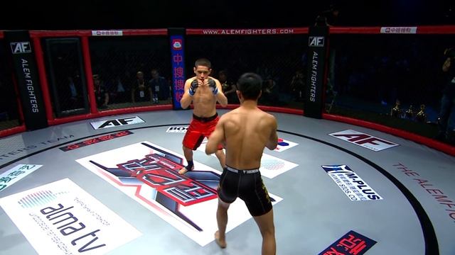 Kunlun Fight 2 Cage Series: Alpamys Adiatov vs Zhifa Shang | 57 kg смотреть онлайн