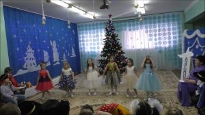 Танец принцесс. Идея композиции танца взята с интернета.