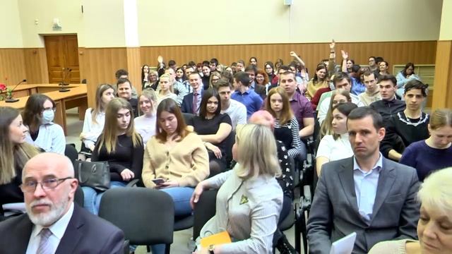 Почему выпускники ВУЗов не едут на село? смотреть онлайн