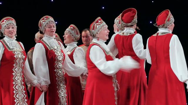 Хор русской песни Россияне г.Екатеринбург_Меня ноне маманюшка бранила