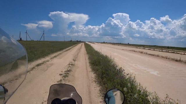 Мототрип на Азовское море | Арабатская стрелка | Bajaj Boxer 150 & Honda Super Cub смотреть онлайн