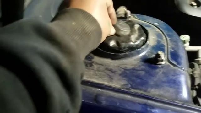 How To change strut on Hyudai Tiburon, Easy Strut Installation on Hyundai Tiburon, With TRQ Strut смотреть онлайн
