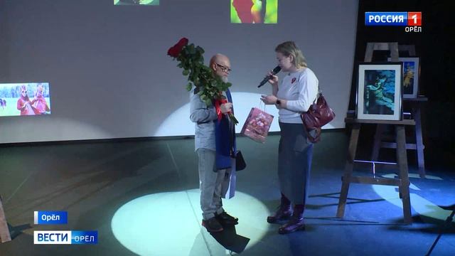 Своими фотографиями он создает летописи смотреть онлайн