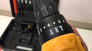 Шуруповерт Деволт DEWALT