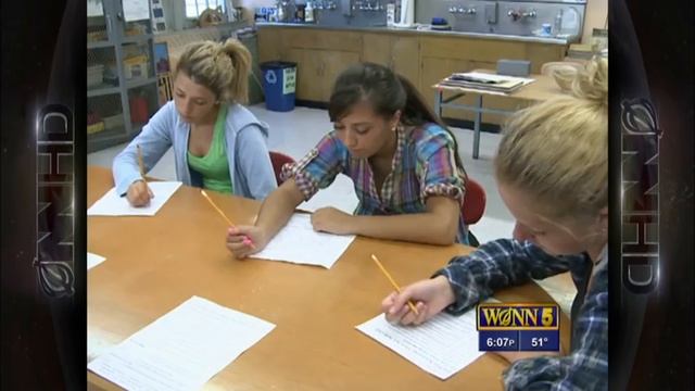Town's Teen-Pregnancy Spike Due To One Impressive Youth смотреть онлайн