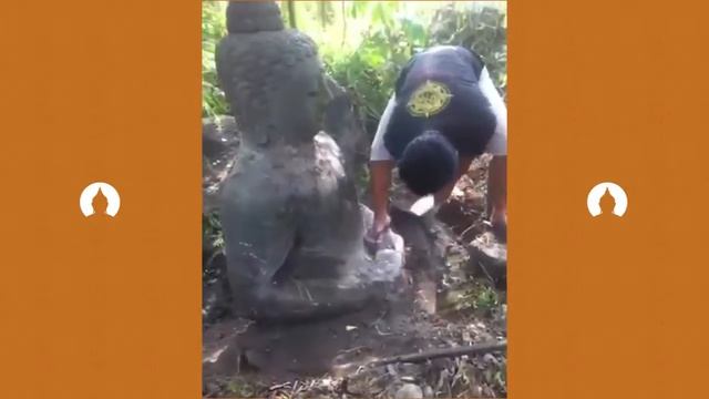 Excavating a large lavastone Antique Buddha Statue in Java, Indonesia | Antique Buddha Statues смотреть онлайн