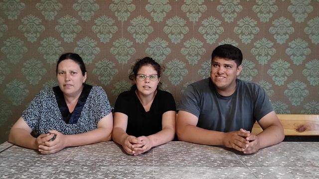 На земном пути тысячи дорог, но найти свой путь не легко... смотреть онлайн