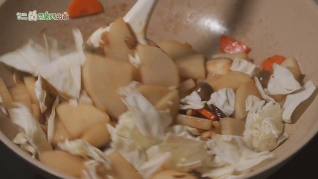 以後白蘿蔔就這樣做，加7個香菇，不炸不煎不燉煮，簡單又好吃，香！│Vegan