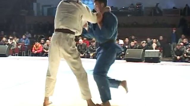 Спорт. Дзюдо. Азамат Бектурсунов-Саят Эсенов (Казахстан). Кубок Дордоя 2015 г. смотреть онлайн