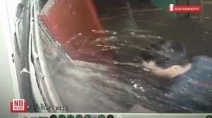 Мощный потоп в многоэтажке