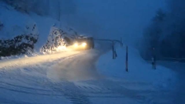 Ford Tourneo Custom sulla neve del Ticino смотреть онлайн