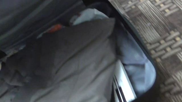 Обзор чемодана NEUTRAL BRAND - 2 (после перелёта) смотреть онлайн